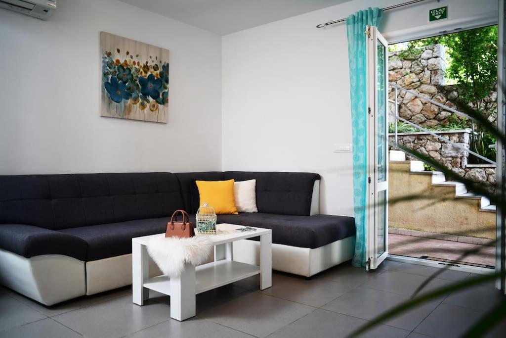 Wave N' Sea Apartment With A Private Pool Dubrovnik Exterior foto
