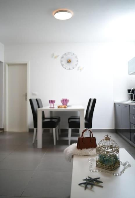 Wave N' Sea Apartment With A Private Pool Dubrovnik Exterior foto