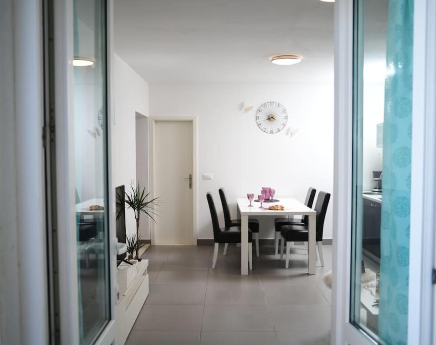 Wave N' Sea Apartment With A Private Pool Dubrovnik Exterior foto