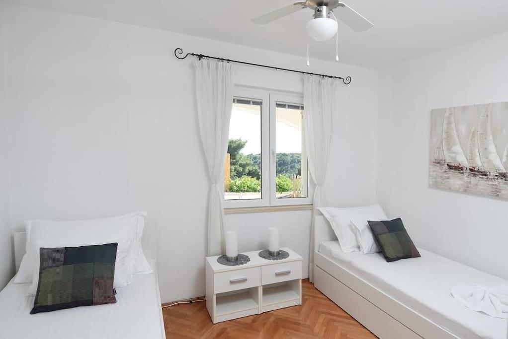 Wave N' Sea Apartment With A Private Pool Dubrovnik Exterior foto